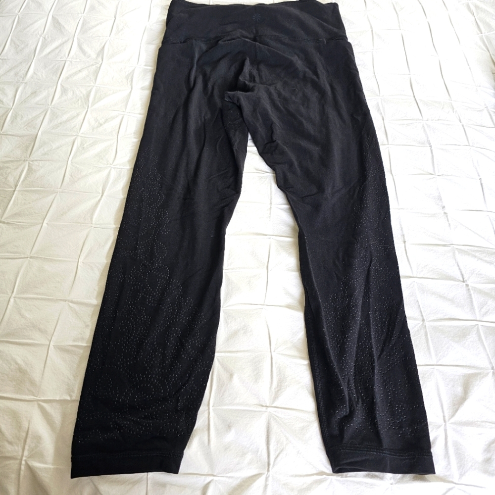 Athleta Revelation 7/8 laser cut medium leggings